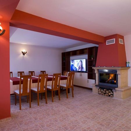 Holiday Home Paulovnia Asparukhovo  Dış mekan fotoğraf